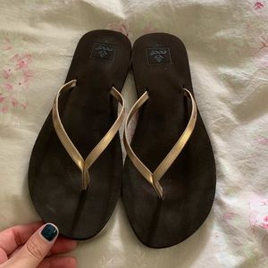 Reefs. Bronze strap. Size 8